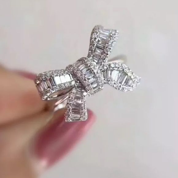 Jewelry - New! 925 Sterling Silver Diamond Bow Ring!